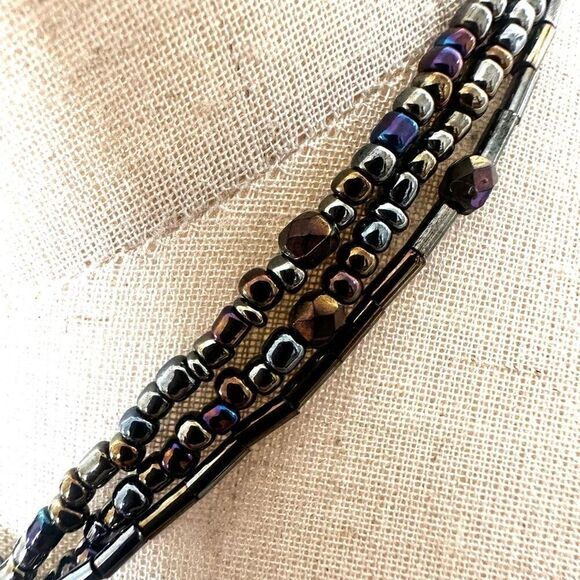 Cookie Lee irridescent beaded multi strand pendant necklace - Picture 6 of 10